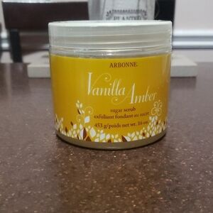 RARE ARBONNE VANILLA AMBER SUGAR SCRUB.  453 Grams